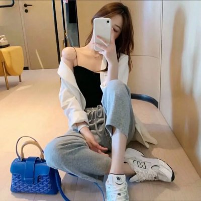 美女蛇岛求生